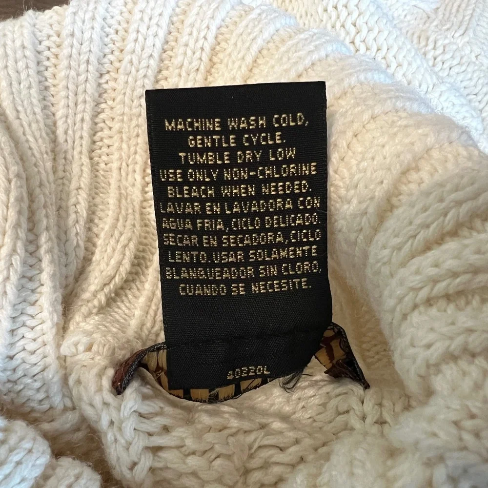 YARNWORKS Women’s Sweater (Size L)